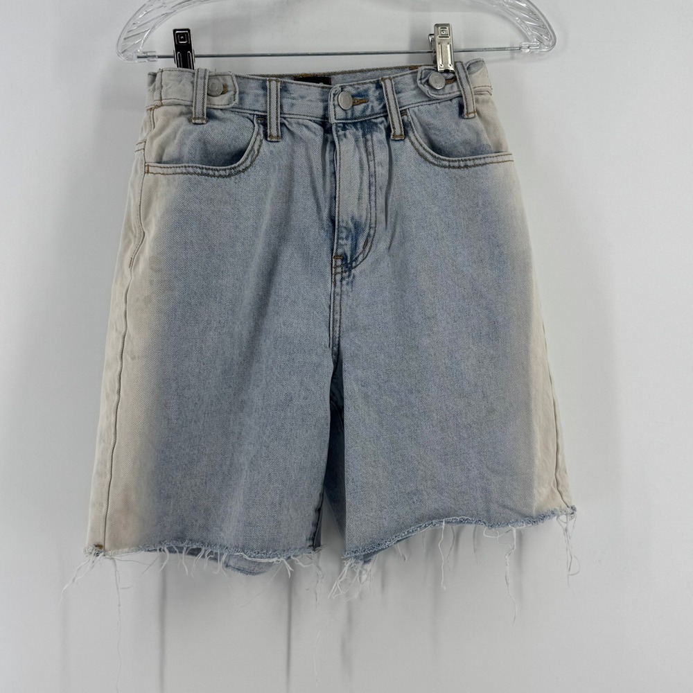 BDG Urban Outfitters Light Wash High Rise Raw Hem Denim Shorts Womens Size 24